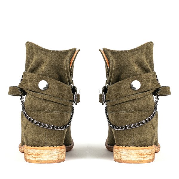 Zöld cowboy csizma egy beltéri éken Salem - cipő