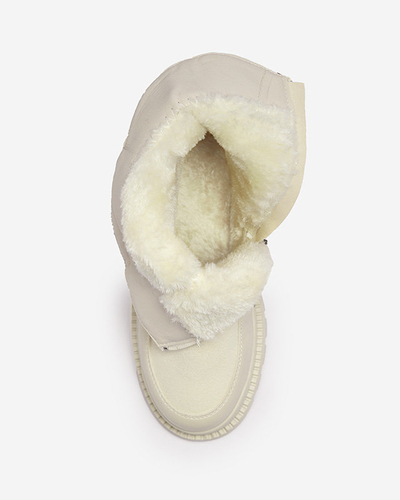 Krémszínű női lapos sarkú csizma Mefina- Footwear