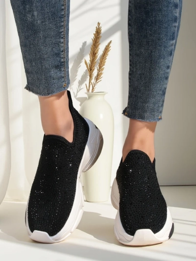 Royalfashion Slip-on női sportcipő strasszokkal Elavises