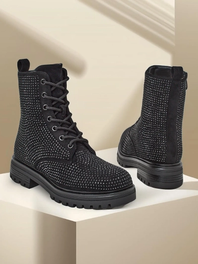 Royalfashion Női csipkés csizmák strasszokkal Russos