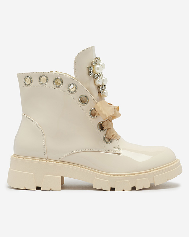 Női lakkbőr bagger csizma bézs színben Oselfo- Lábbeli