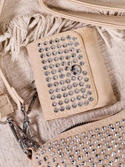 Royalfashion Kis női táska szegecsekkel