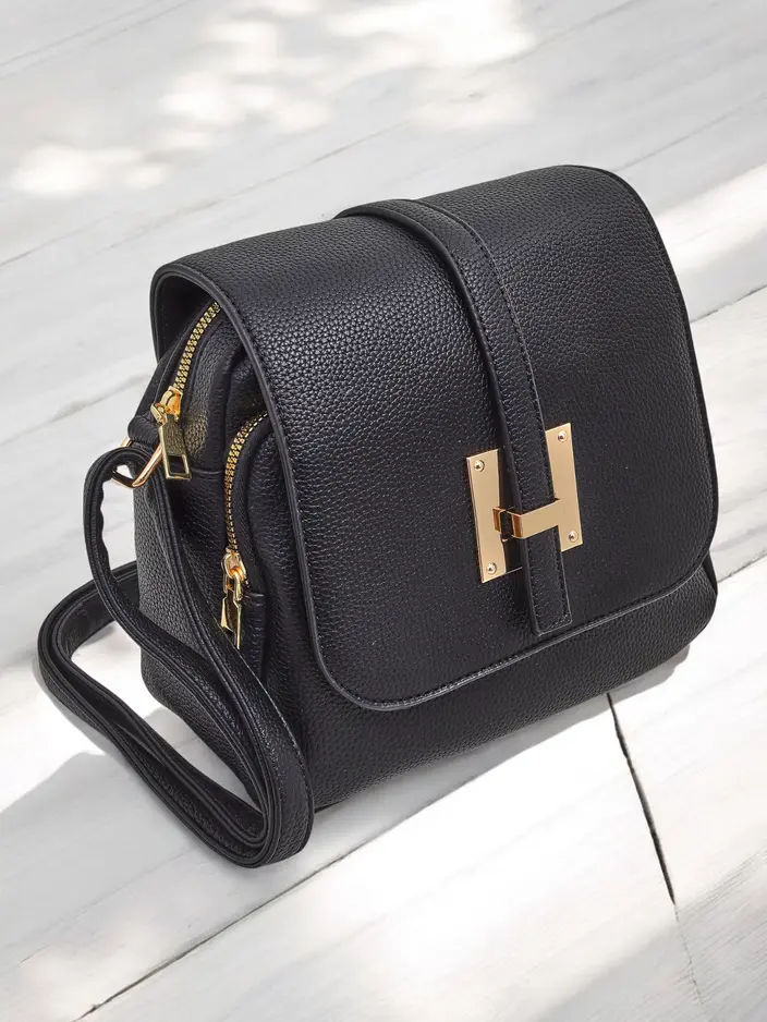 Royalfashion Sokoldalú négyzet alakú táska öko-bőrből