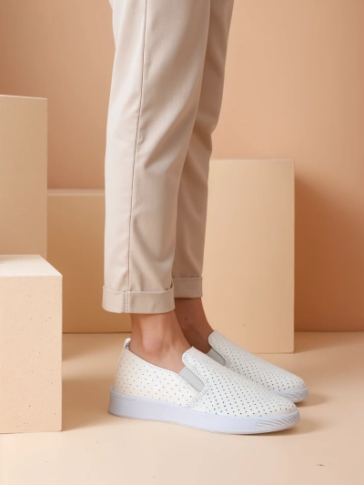 Royalfashion Női perforált sportcipő Musio