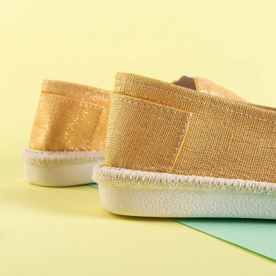 OUTLET Sárga női espadrillák fényes cérnával Hagenti - Cipők