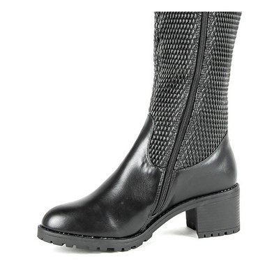 Fekete csizma egy alacsony oszlopon Meri - lábbeli