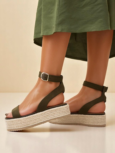 Royalfashion Női platform szandál Finna