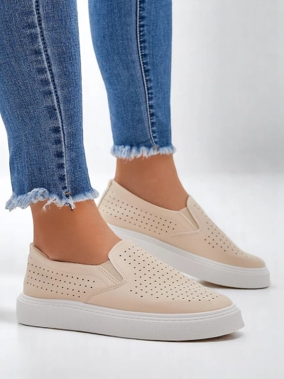 Royalfashion Női perforált slip-on cipők Emillia