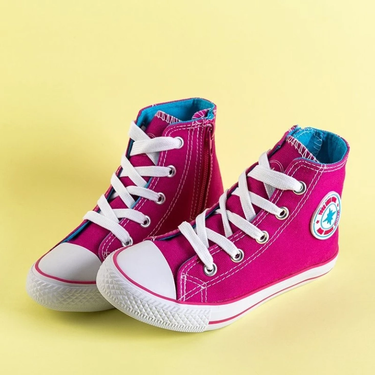 OUTLET Fuchsia gyermekcipők Alvari kitűzővel - Lábbeli