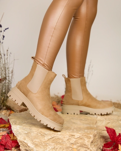 Royalfashion Női szigetelt csizma camel színben Comfy Walk