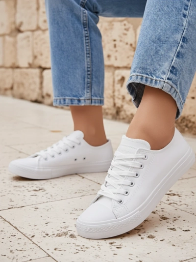 Aurelia Bianche – Royalfashion fehér tornacipő ökológiai bőrből, lapos