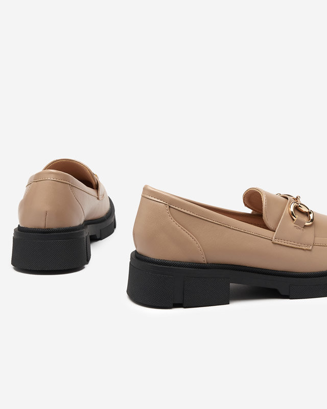 OUTLET Világosbarna női cipő orrán díszes Veteca - Lábbeli