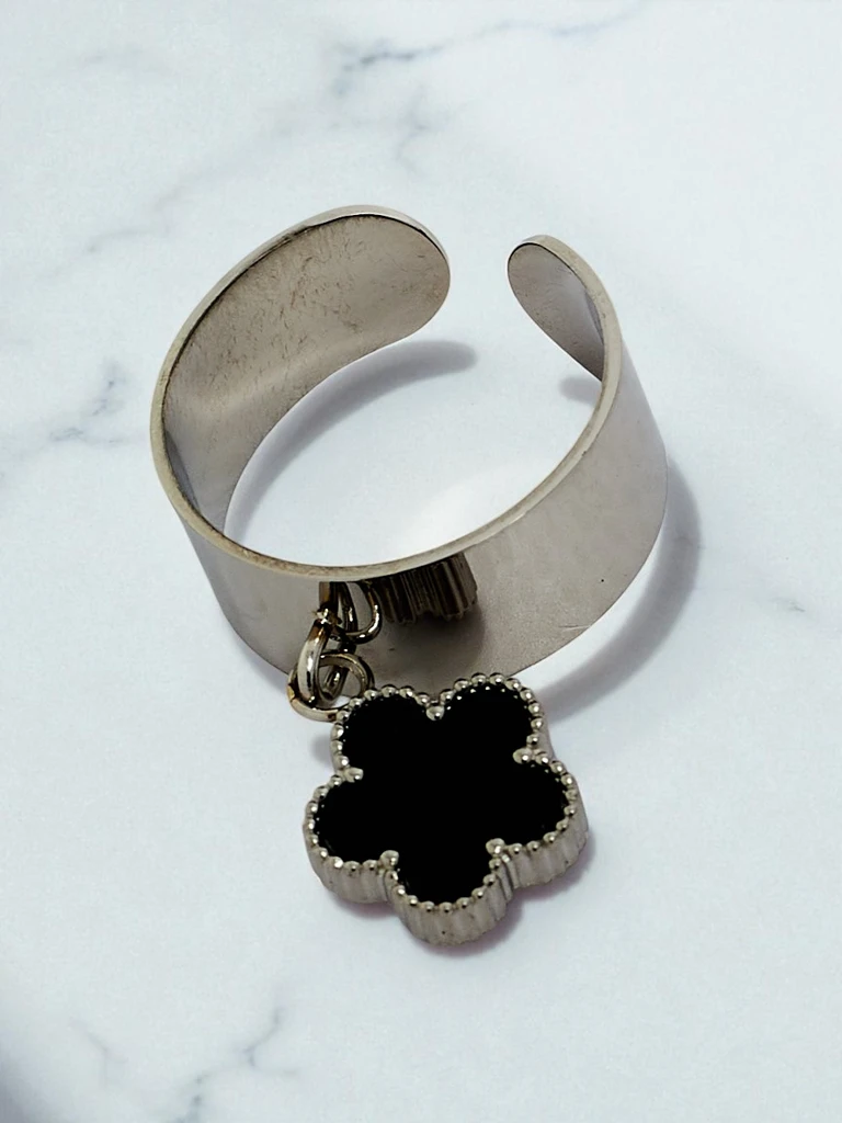 Dolce Vita karperec díszes charmokkal