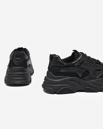 Fekete női sportcipő masszív Okis talpon - Lábbeli