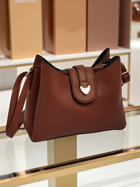 Narias kisméretű női táska öko-bőrből