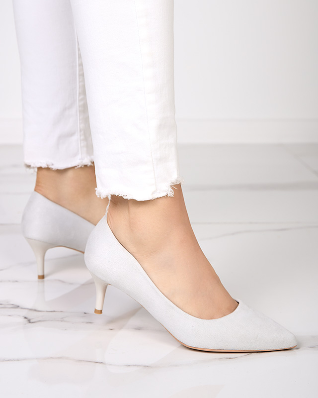 Világosszürke női pumpák alacsony sarkon Oia - Ruházat