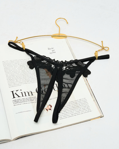 Royalfashion Női csipkés tanga bugyi fekete színben