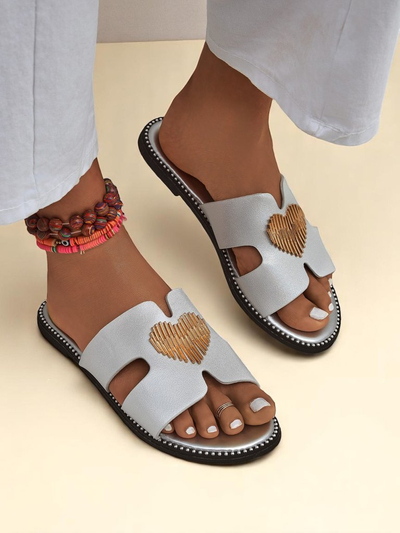 Royalfashion Női lapos talpú Heart Chic papucs