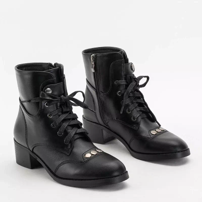 OUTLET Fekete színű, lapos sarkú női bokacsizma Rinta - Lábbeli