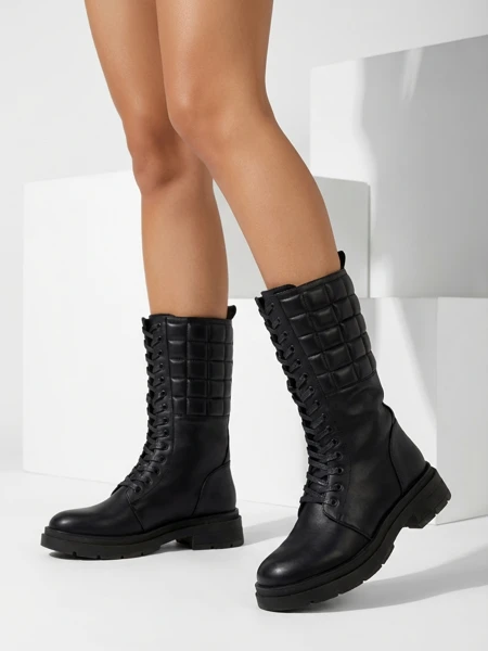 Royalfashion Női fűzős csizma Ominoc