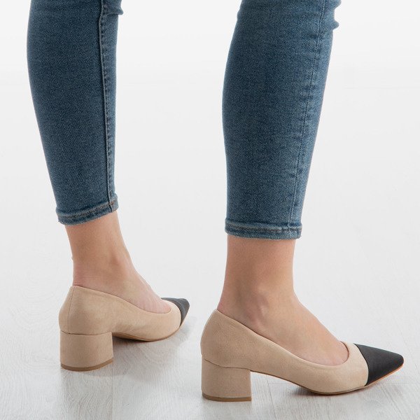 Bézs szivattyúk a Massikina alacsony oszlopon - lábbeli