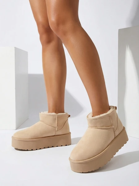 Royalfashion Női platform a'la hócsizma Dagodo