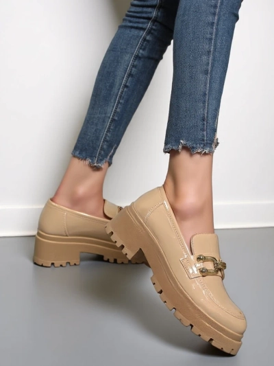 Royalfashion Női lakkbőr loafer Arieda