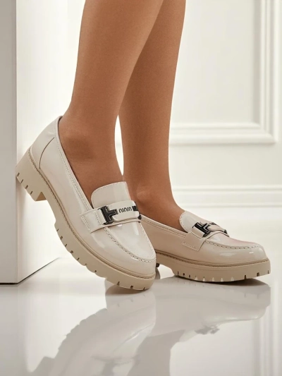 Atena bézs női loafer lapos sarokkal, ökológiai bőrből