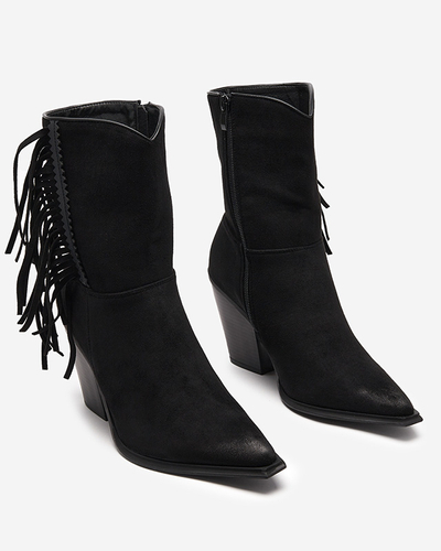 Fekete cowboy csizma magasabb oszlopon, bojttal Tatzul - Lábbeli