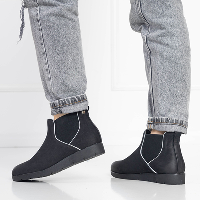 OUTLET Elegáns női csizma fekete Zulla- Lábbeli