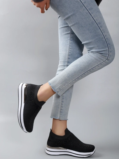 Royalfashion Női sport slip-on cipő strasszkövekkel Ceromie