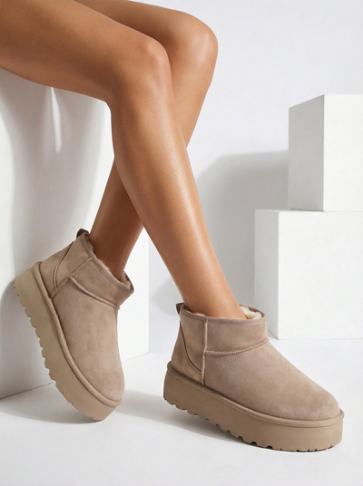 Royalfashion Női platform a'la hócsizma Dagodo