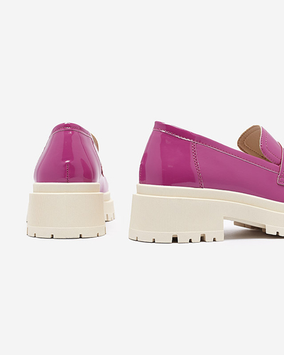 Fukszia lakkozott női mokaszin Noppel - Lábbeli