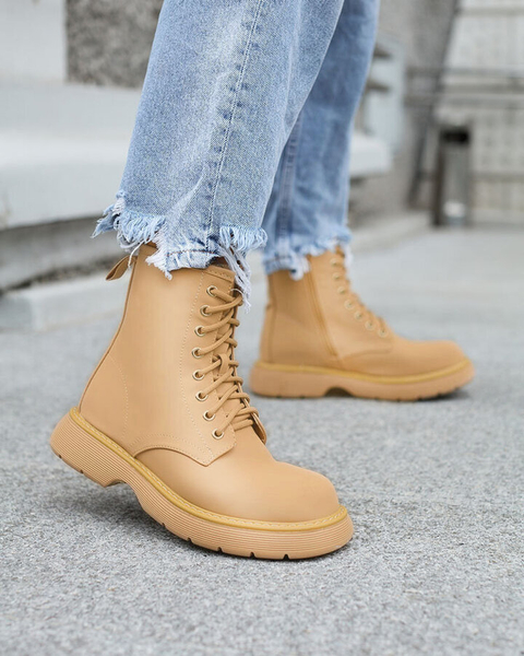 Royalfashion Matt világosbarna Kucillo női csizma