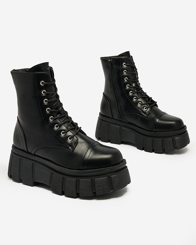 Royalfashion Női fekete platformos baggers csizma Ceminas