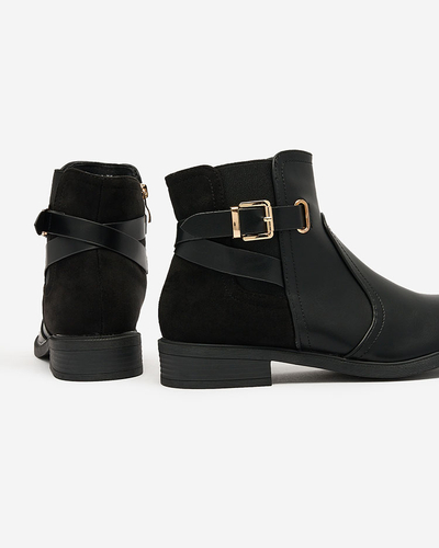 Royalfashion Fekete női csizma a'la sztyblety csattal Ifeloper