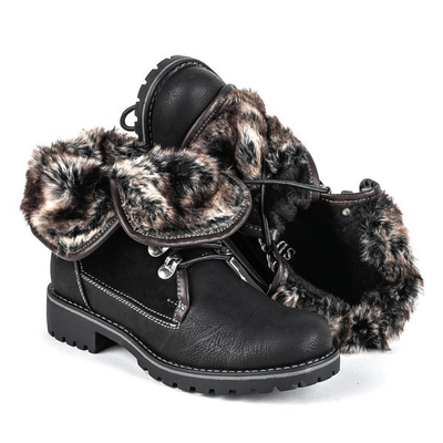 Czarne trapery z wywijaną cholewką Briathos - Obuwie