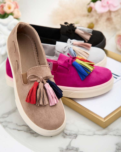 Royalfashion Női mokaszinok bojtokkal Bererto