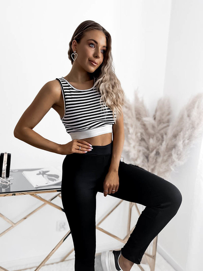 Női leggings fekete színben- Ruházat