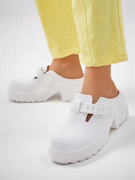 Royalfashion Női gumisarkú szandál Voxones