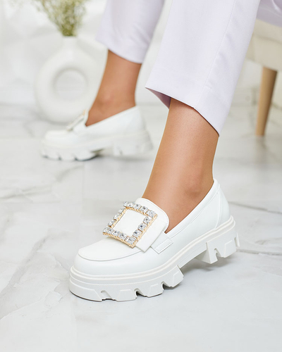 Royalfashion Fehér mokaszinok díszítéssel az orrán Alomease