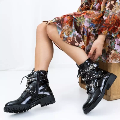 OUTLET Fekete női táskák Amriel jetekkel - Lábbeli