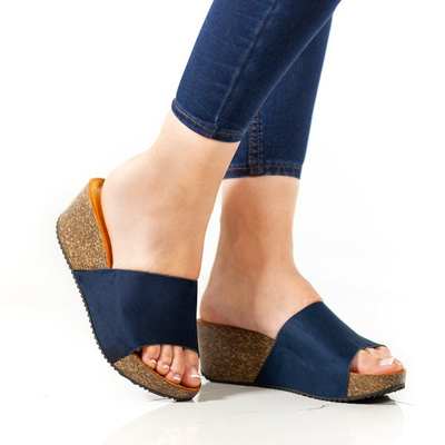 Granatowe klapki na koturnie Morina - Obuwie