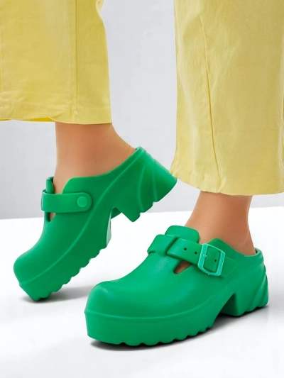 Royalfashion Női gumitalpú szandál Voxones