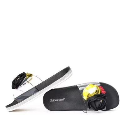 OUTLET Fekete papucs dekoratív virágokkal a Novia-tól - Footwear