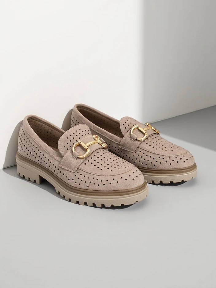 Royalfashion Női perforált mokaszin Besio