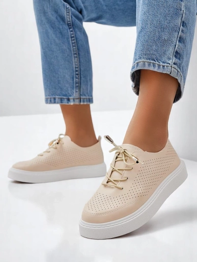 Royalfashion Női perforált fűzős sportcipő Vaned