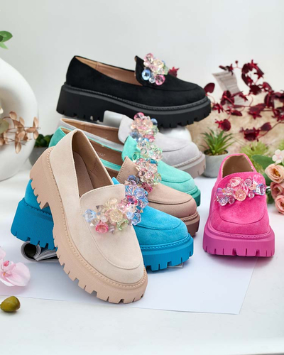 Világosszürke női mokaszin színes gyöngyökkel Hetika - Lábbeli