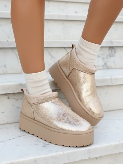 Royalfashion Női rövid csizma a'la hócsizma Ozozi