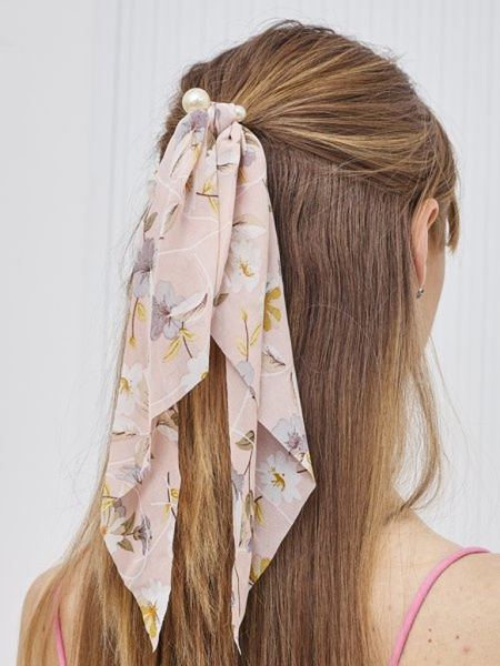 Royalfashion Hajgumi szalaggal, amelyet kis virágok és gyöngyök díszítenek Florennea